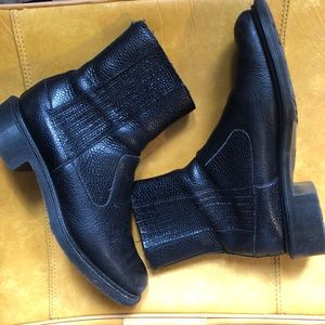 Dr. Martens Chelsea Boots